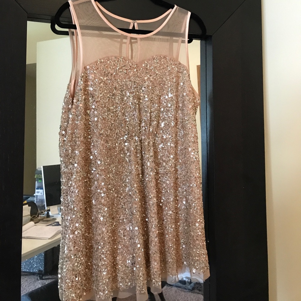 NWT Sequin & Sheer Top Gorgeous New Years